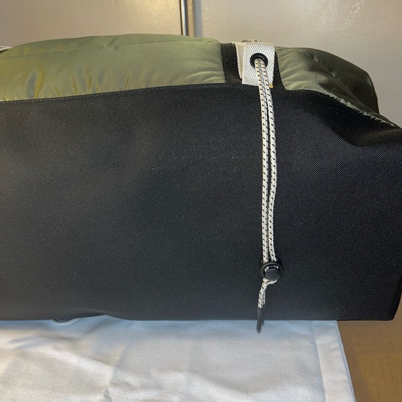 Moncler Makaio Weekend Duffle Bag Unisex - Picture 7 of 13